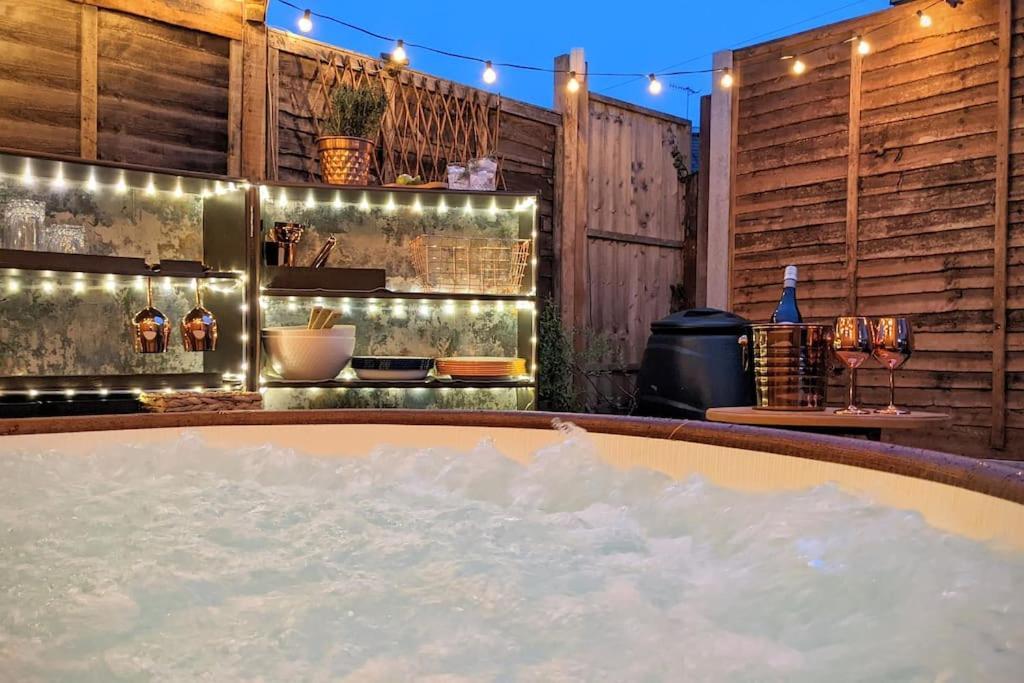Baker'S Cottage, Urban Spa And Garden Bar Evesham Esterno foto