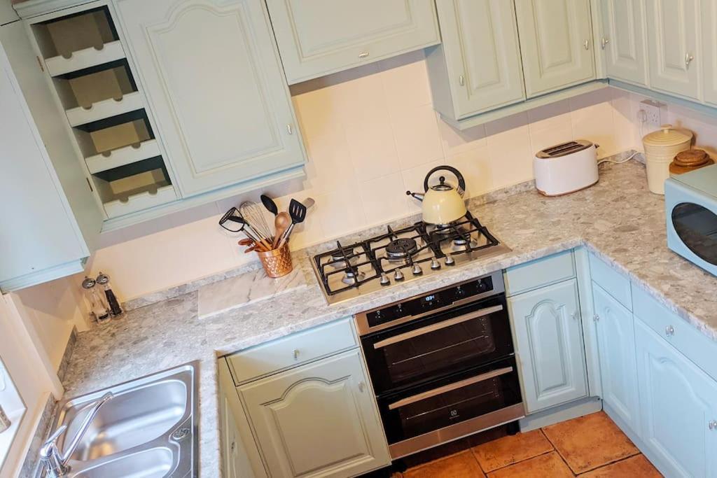 Baker'S Cottage, Urban Spa And Garden Bar Evesham Esterno foto